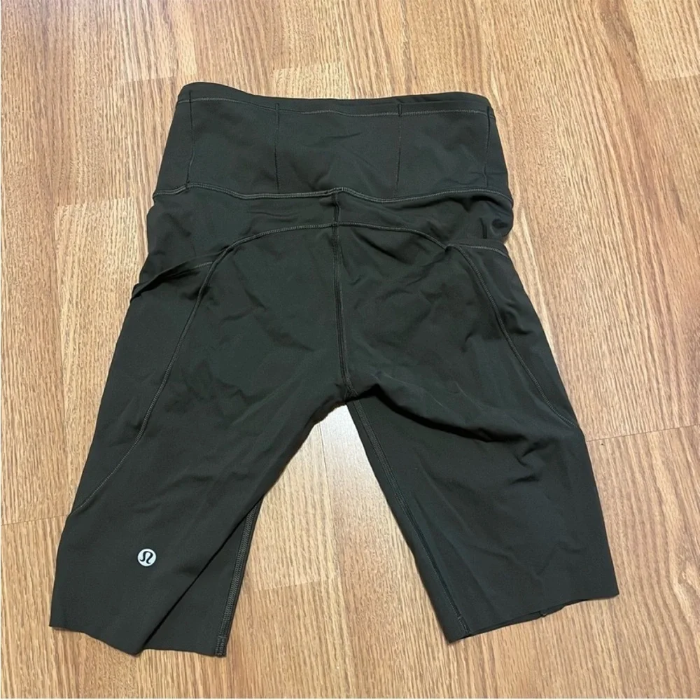 Lululemon Fast And Free Short 10" Green 4 Biker Shorts - Picture 2 of 5